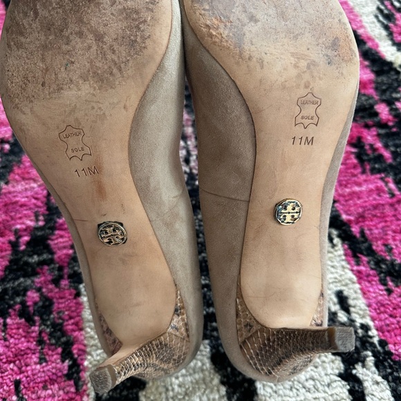Tory Burch tan suede, python 4’ inch heel size 11. Preloved. - Picture 4 of 6